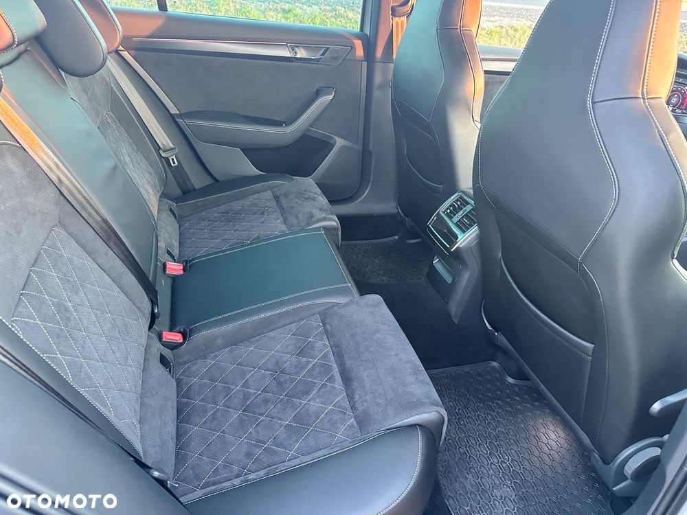 Skoda Superb 2.0 TDI SCR Sportline DSG - 13