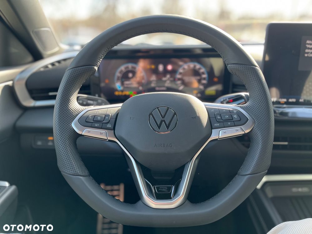 Volkswagen T-Roc 1.5 eTSI OPF DSG R-Line - 15
