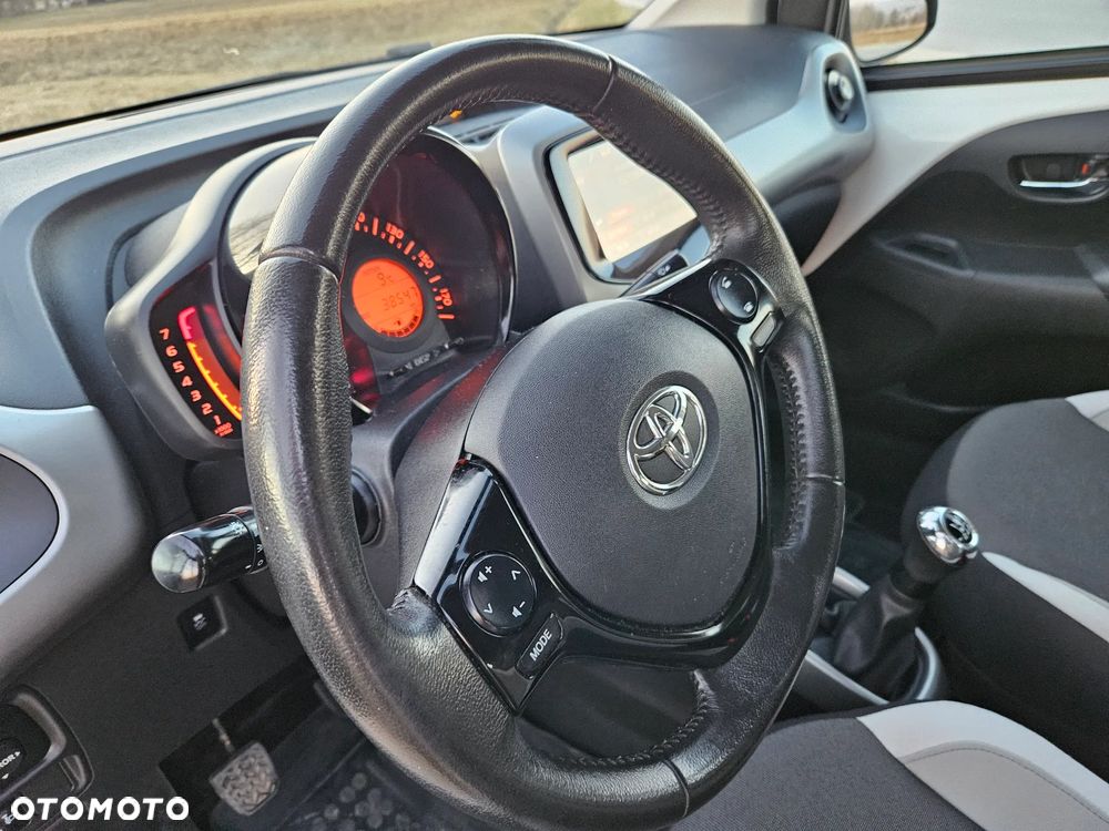 Toyota Aygo City - 17