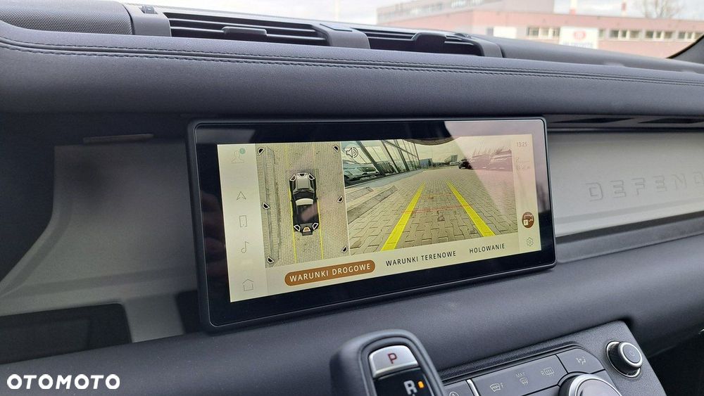 Land Rover Defender - 31