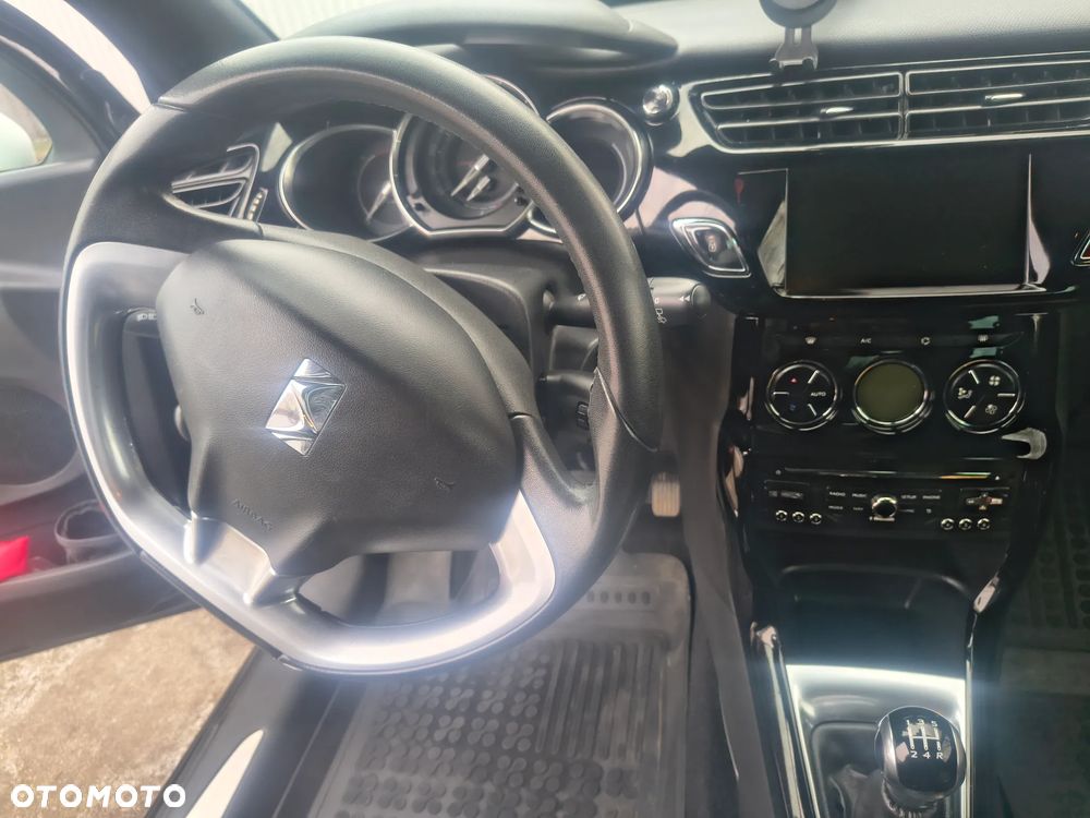 Citroën DS3 e-HDi 90 FAP SoChic - 15
