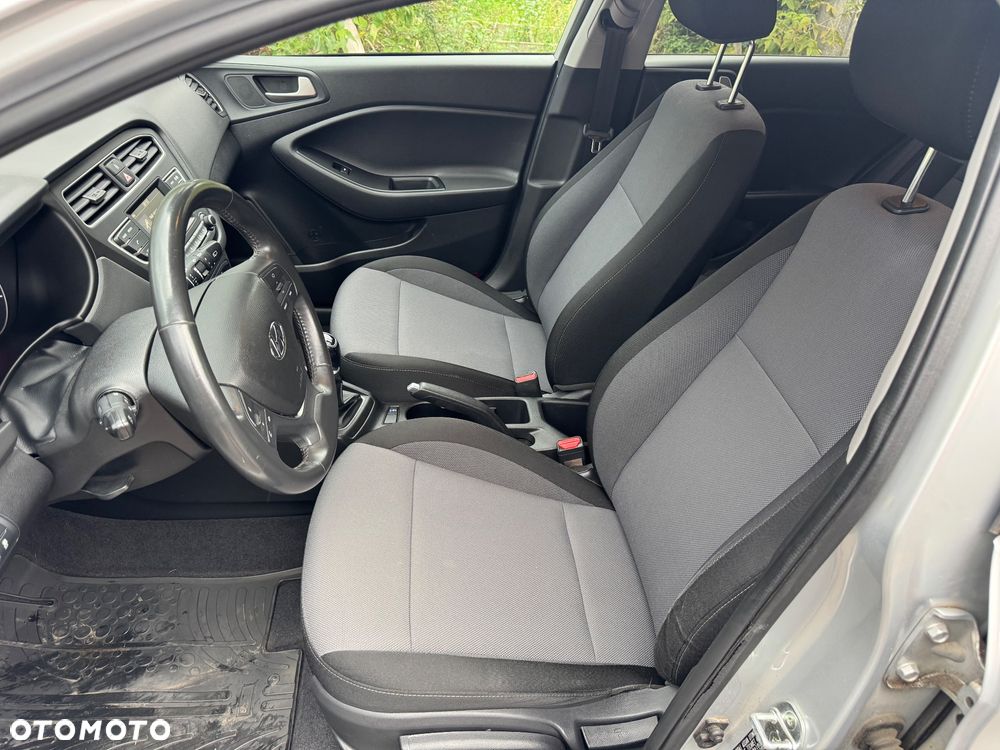 Hyundai i20 blue 1.2 Advantage+ - 16