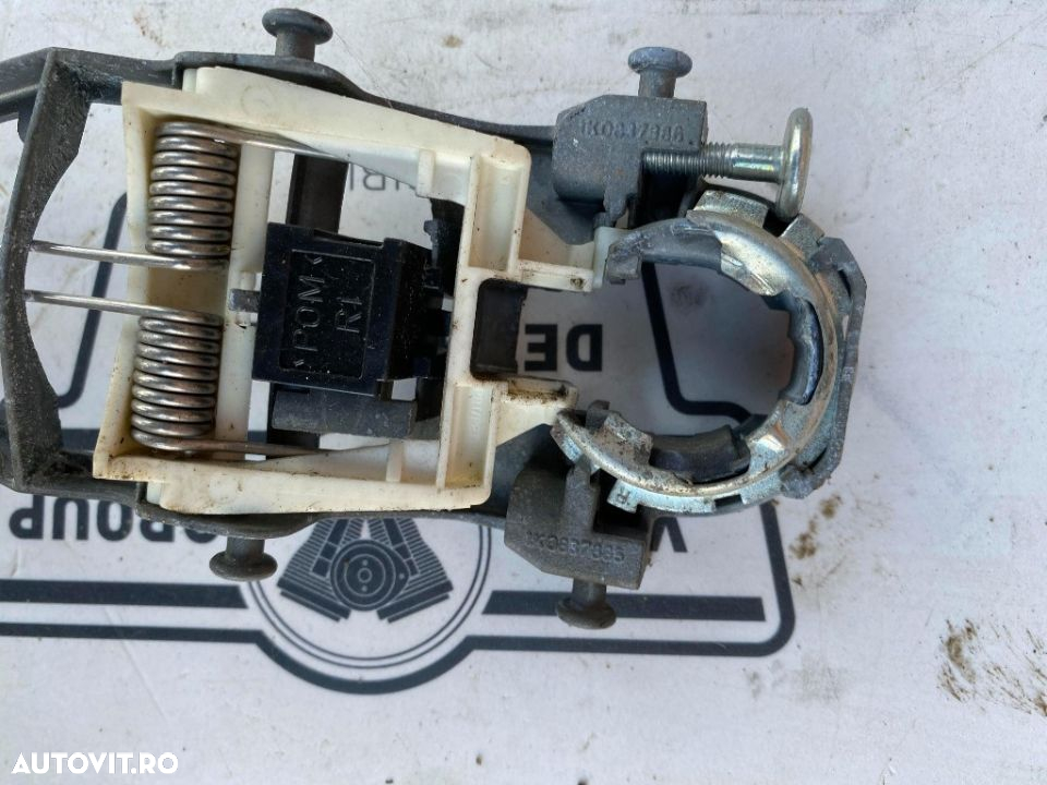 Suport maner usa dreapta VW Golf 5 - 1K0837886 (1K0 837 886) - 2