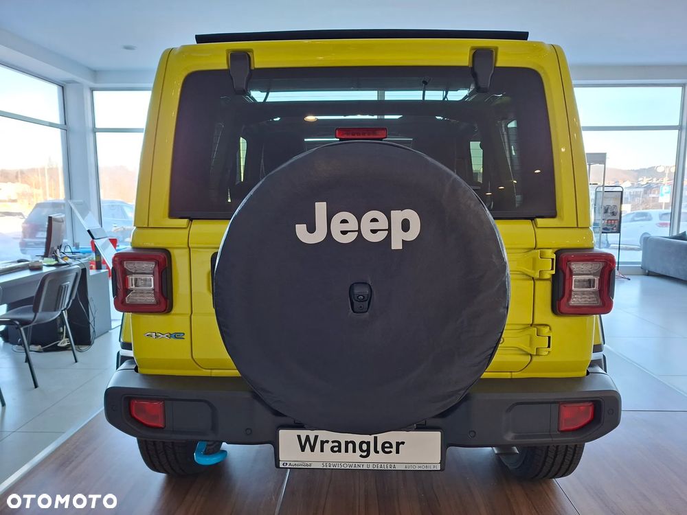Jeep Wrangler - 8
