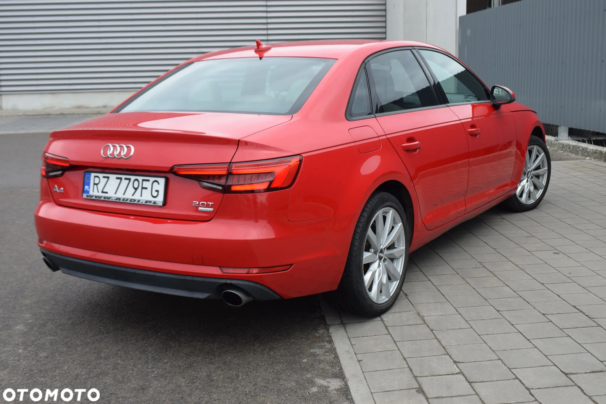Audi A4 2.0 TFSI ultra S tronic - 10
