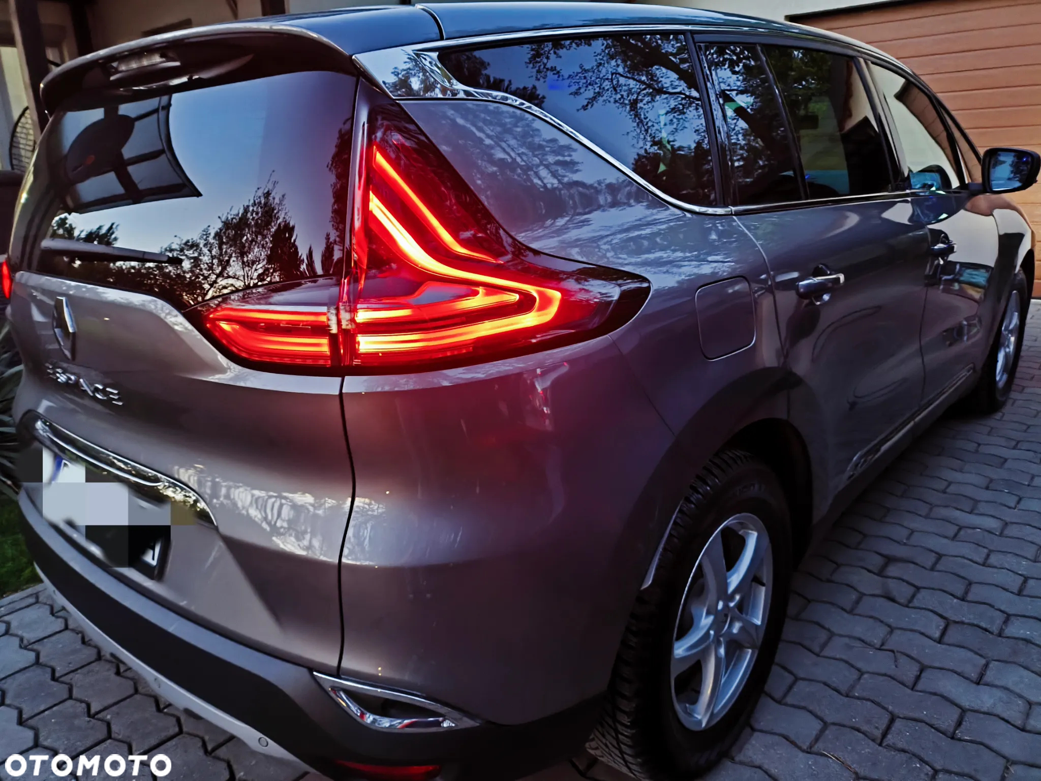 Renault Espace 1.6 dCi Energy Zen EDC 7os - 36