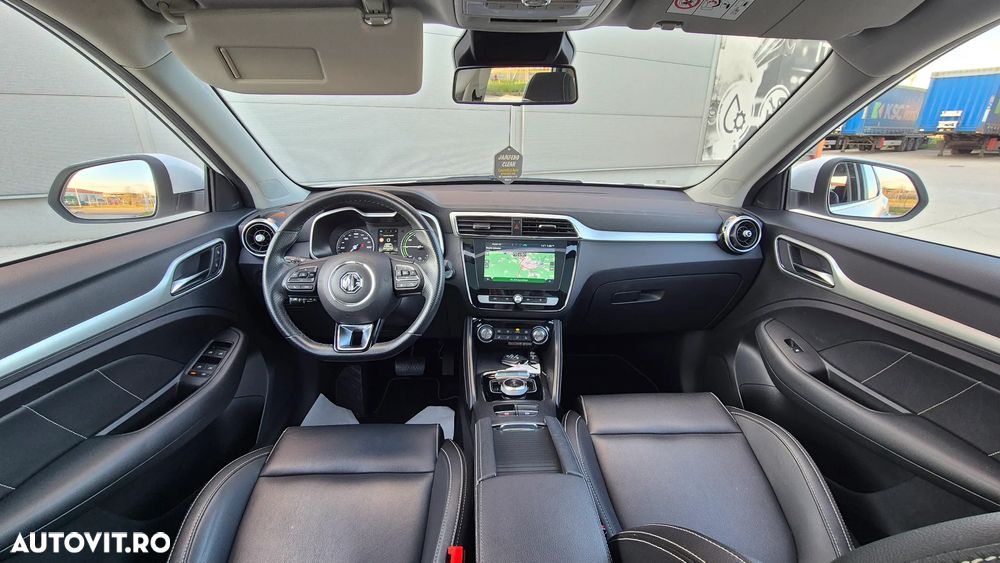 MG ZS EV Luxury - 18