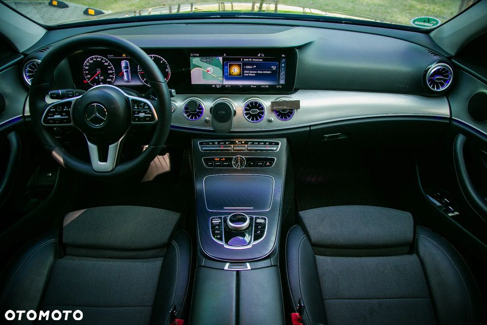 Mercedes-Benz Klasa E 220 d 9G-TRONIC - 22