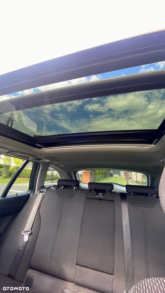 BMW Seria 3 318d xDrive - 13