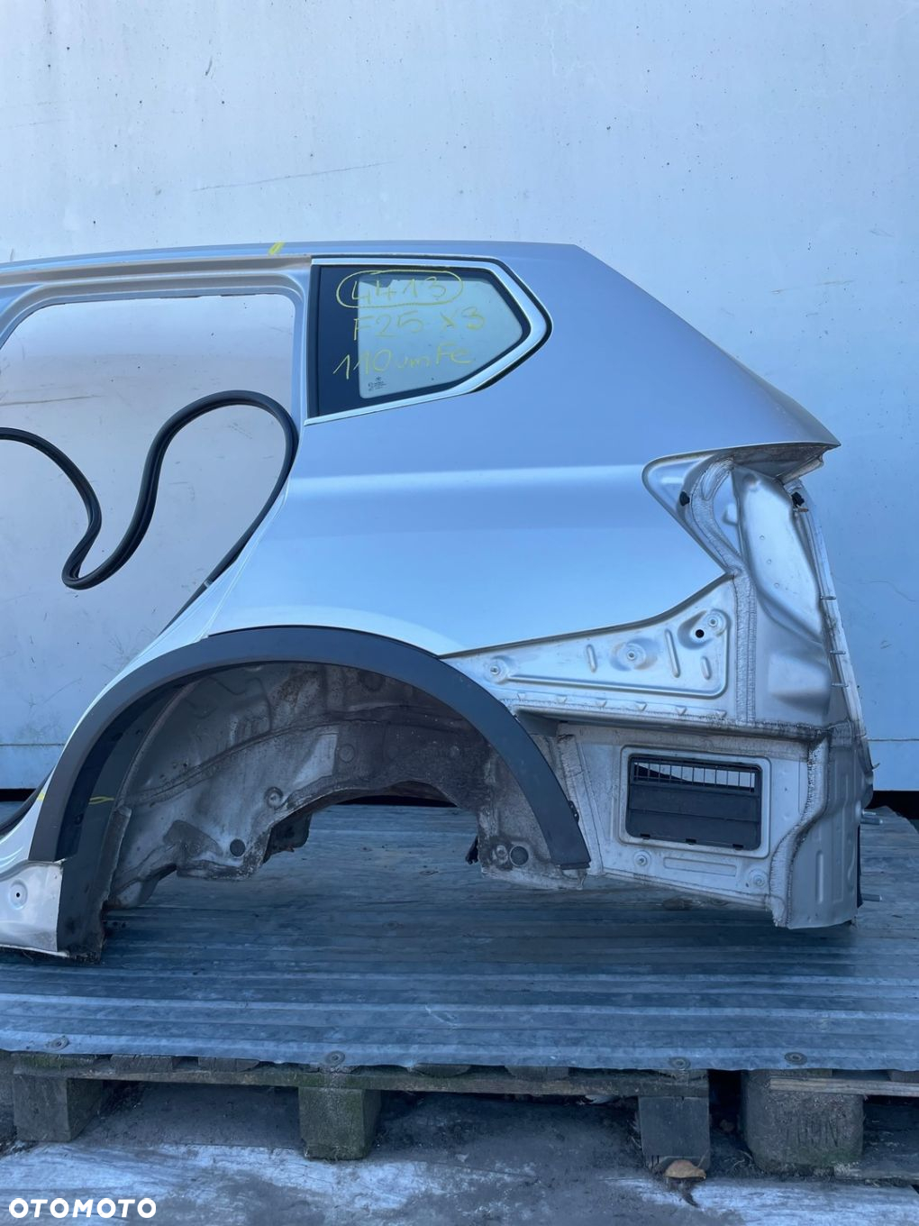 Blotnik cwiartka szyba listwa lewy tyl 354/7 TITANSILBER BMW X3 F25 110umFe - 3