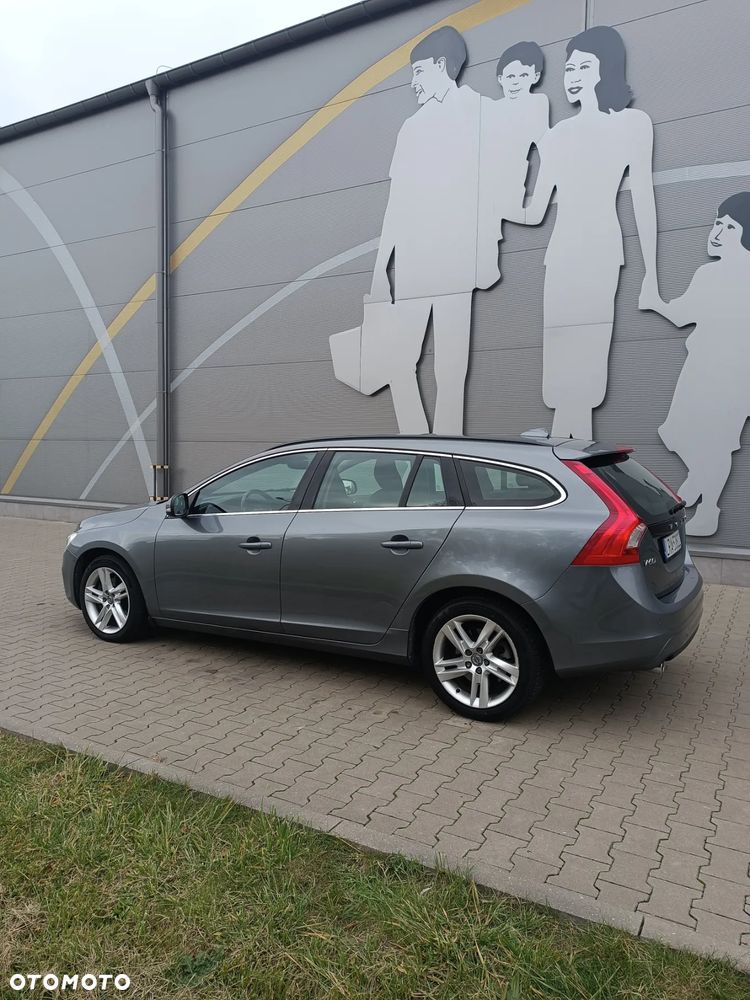 Volvo V60 D2 Drive-E Summum - 2