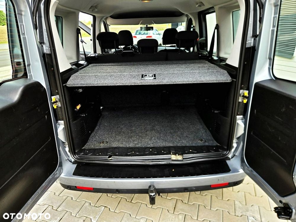Fiat Doblo 2.0 Multijet 16V Emotion - 17