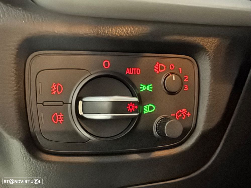 Audi A3 1.6 TDI Attraction - 11
