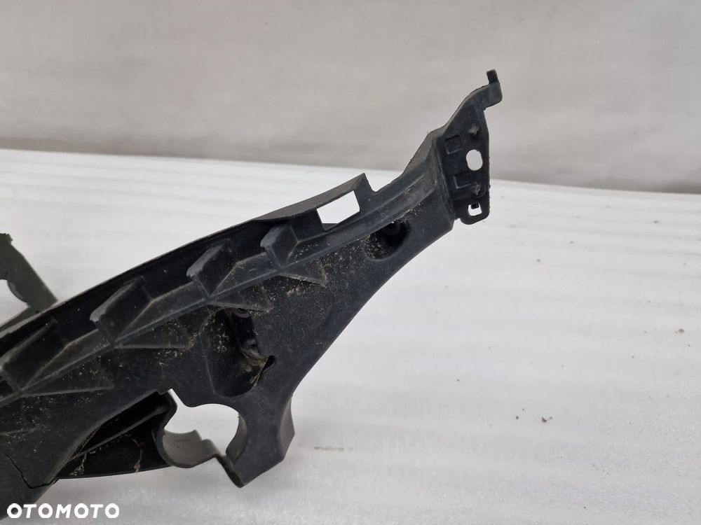 AUDI A4 B8 LIFT 11- LEWY ŚLIZG POD LAMPE /  MOCOWANIE LAMPY , NR 8K0805607B , NR AUKCJI SL56 - 33