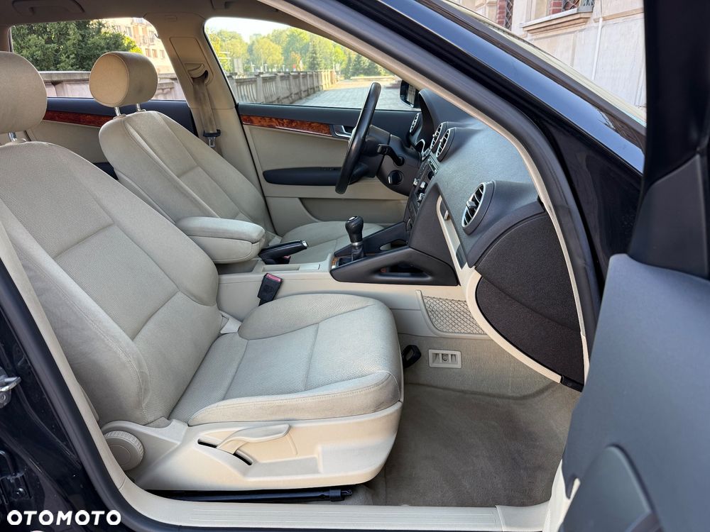 Audi A3 1.6 Ambiente - 35