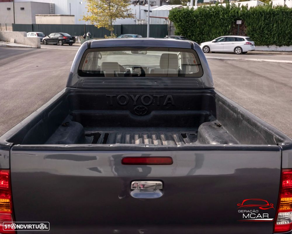 Toyota Hilux - 6