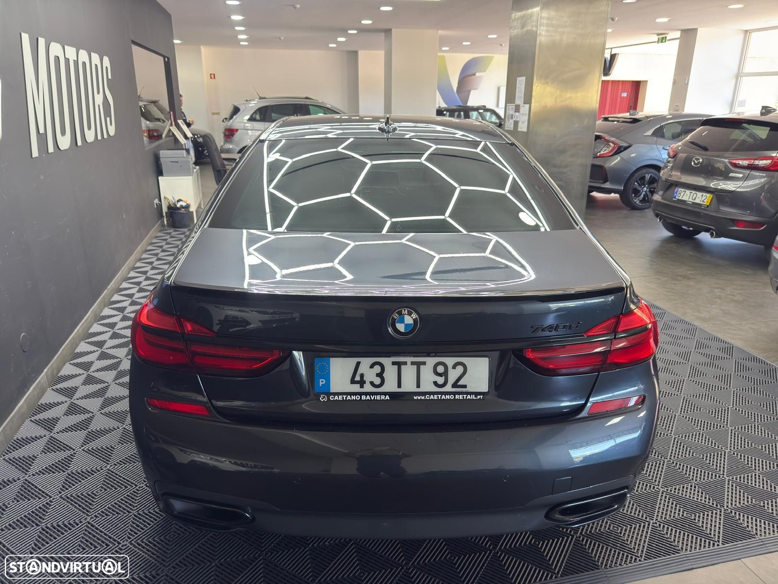 BMW 740 d xDrive Pack M - 10