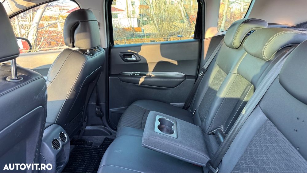Peugeot 3008 HYbrid4 2.0 HDI FAP ETG + Electric - 5