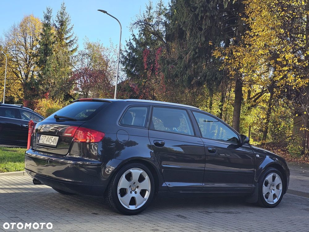 Audi A3 Sportback - 4