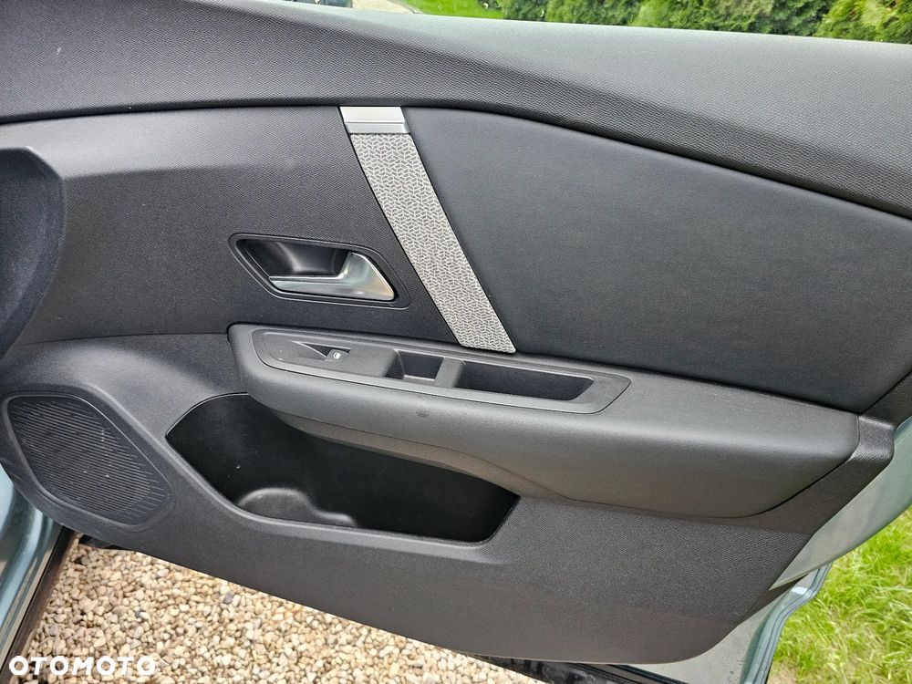 Citroën C4 PureTech 130 Stop&Start EAT8 FEEL PACK - 17