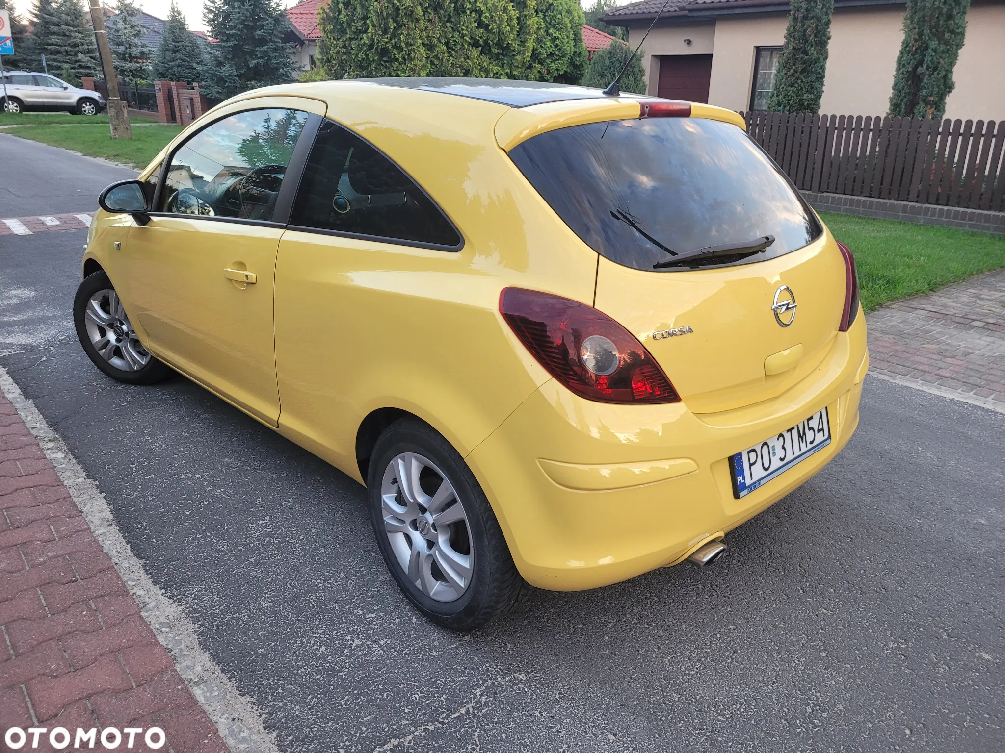 Opel Corsa 1.4 16V Color Edition - 4