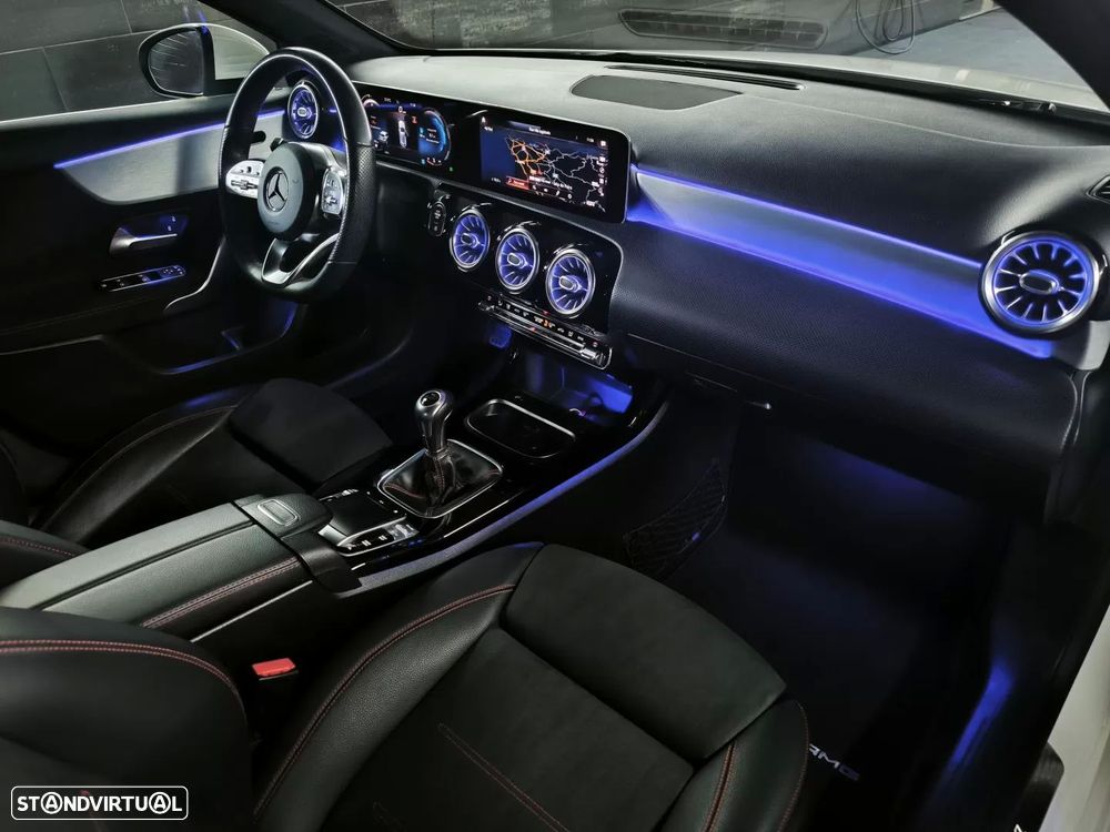 Mercedes-Benz A 200 AMG Line - 19