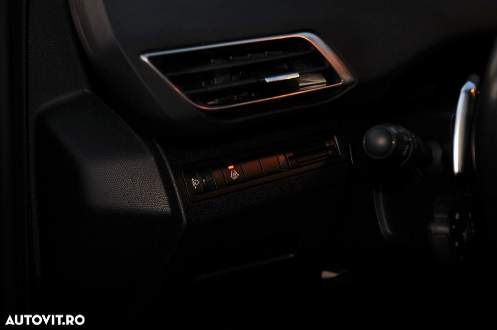 Peugeot 3008 PureTech 130 Stop & Start GPF EAT8 Active Pack - 33