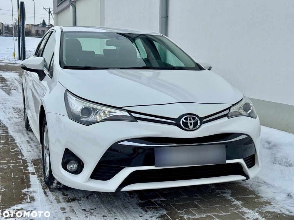 Toyota Avensis 1.6 D-4D Prestige - 22