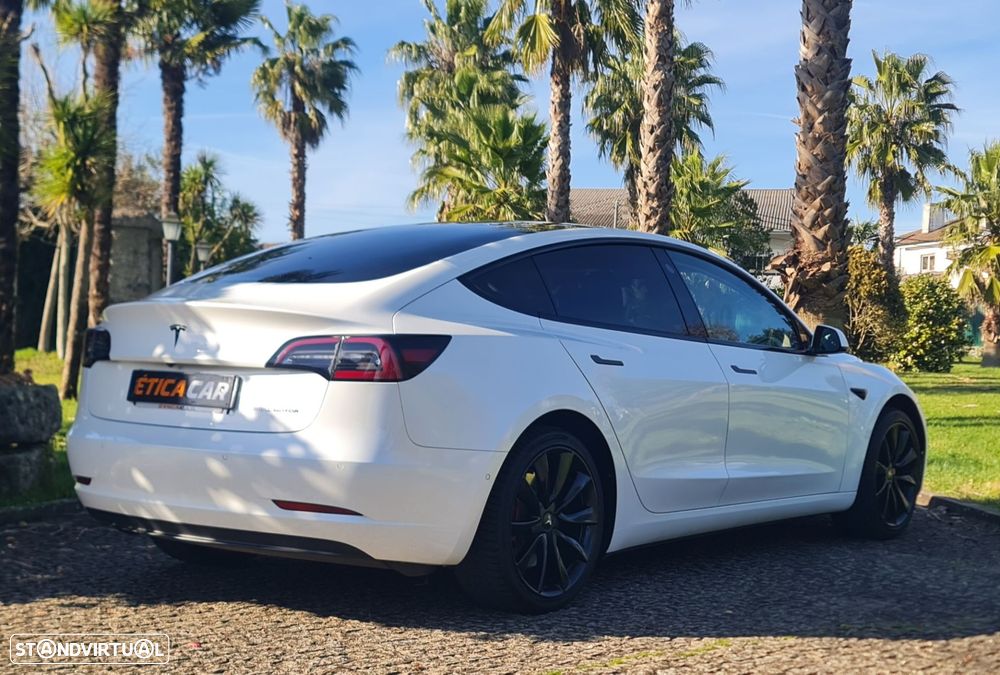 Tesla Model 3 Long-Range Dual Motor AWD - 3