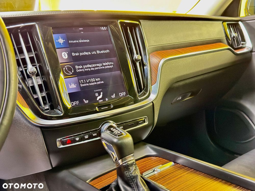 Volvo V60 Cross Country T5 AWD Geartronic - 20