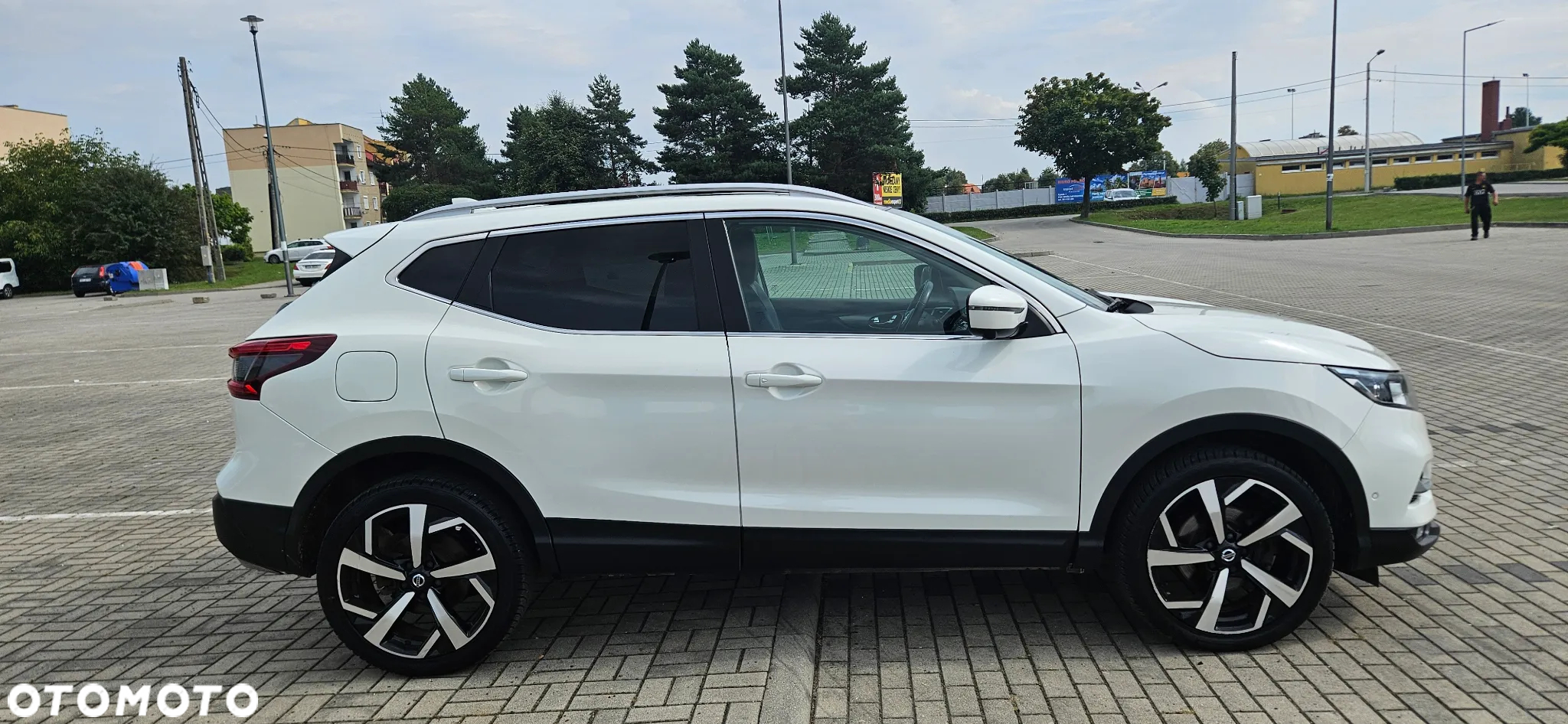 Nissan Qashqai 1.2 DIG-T TEKNA+ - 19