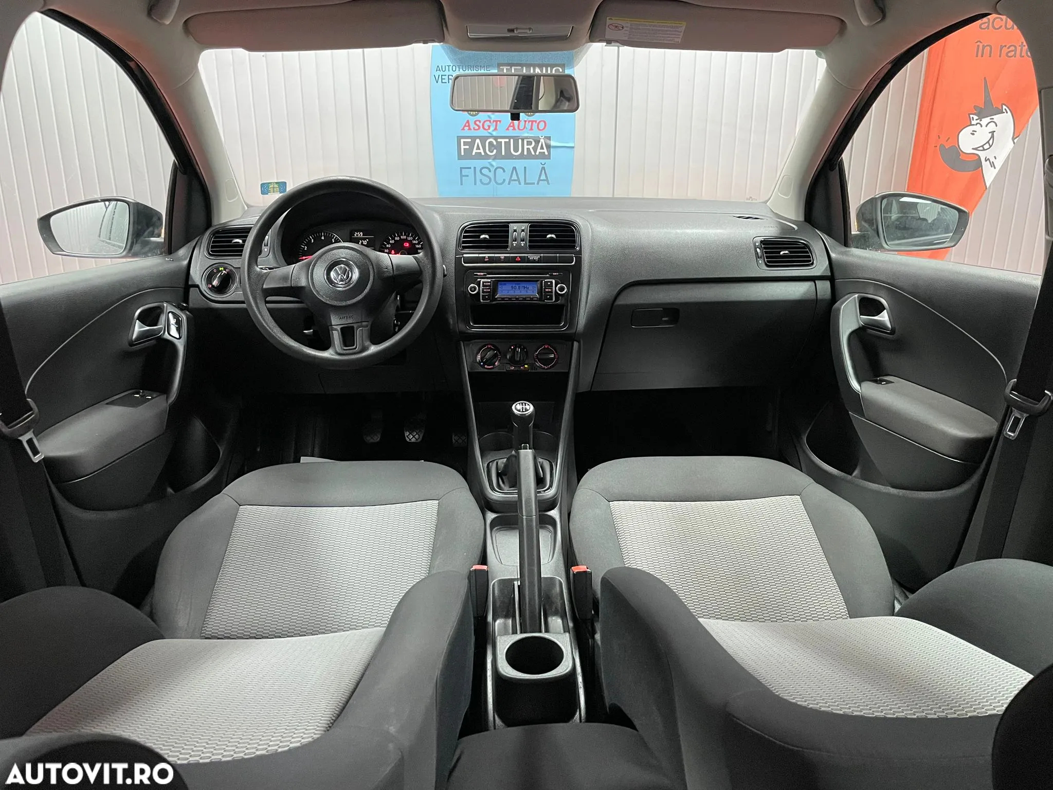 Volkswagen Polo - 4