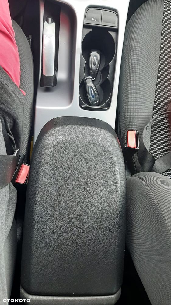 Ford Kuga 2.0 TDCi 2x4 Champions Edition - 26