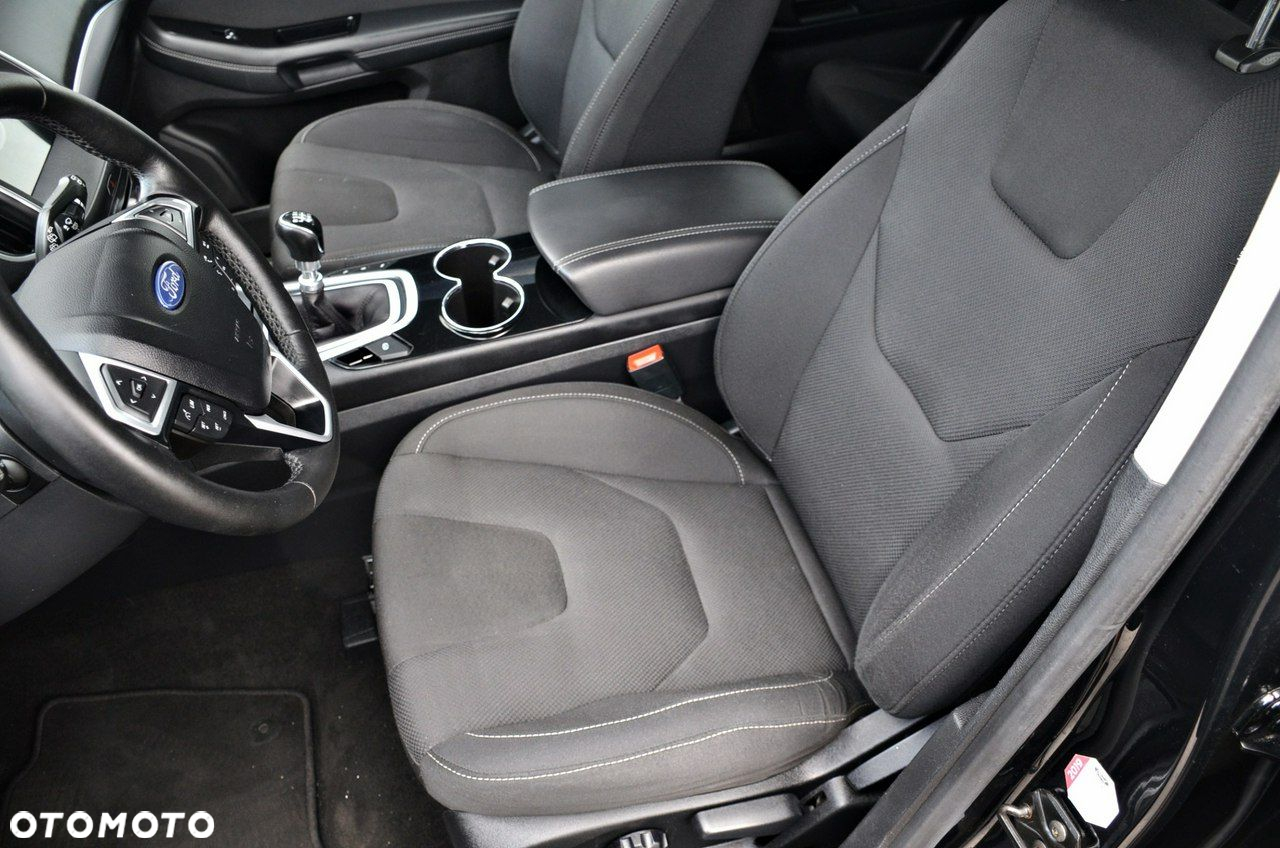 Ford S-Max - 15