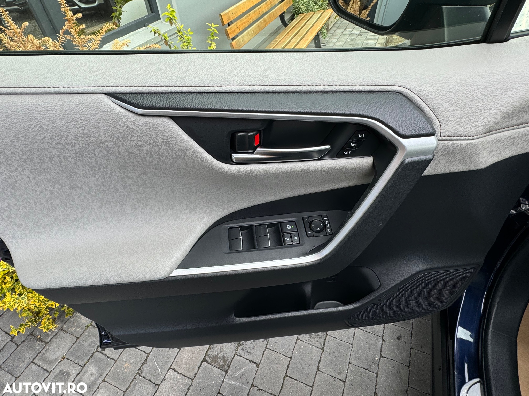 Toyota RAV4 2.5 4x4 Hybrid Adventure - 15