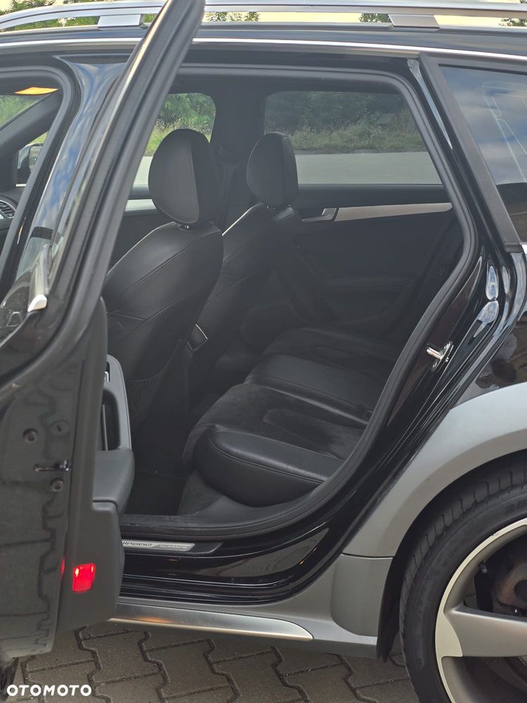 Audi A4 Allroad - 12