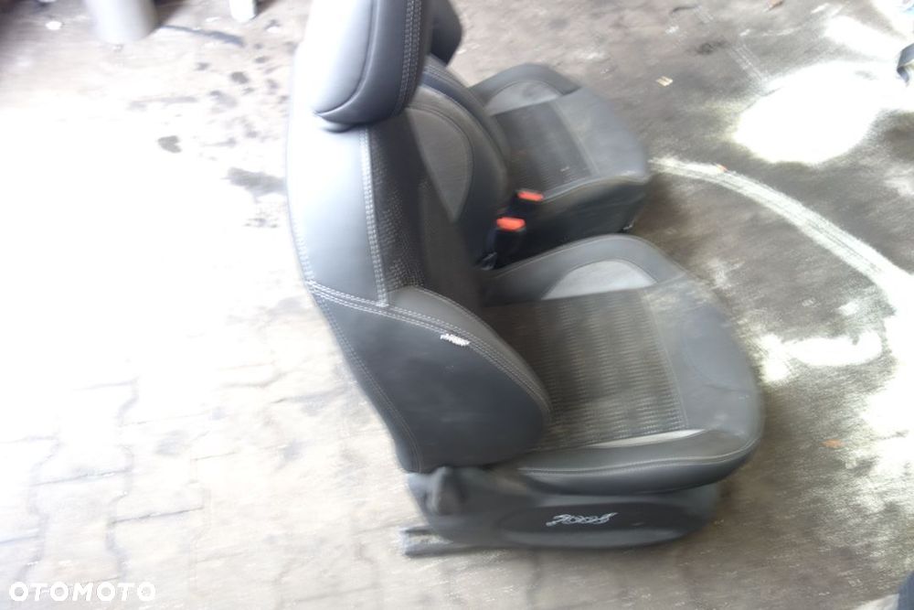 KOMPLET SIEDZEŃ PEUGEOT 2008 - 3