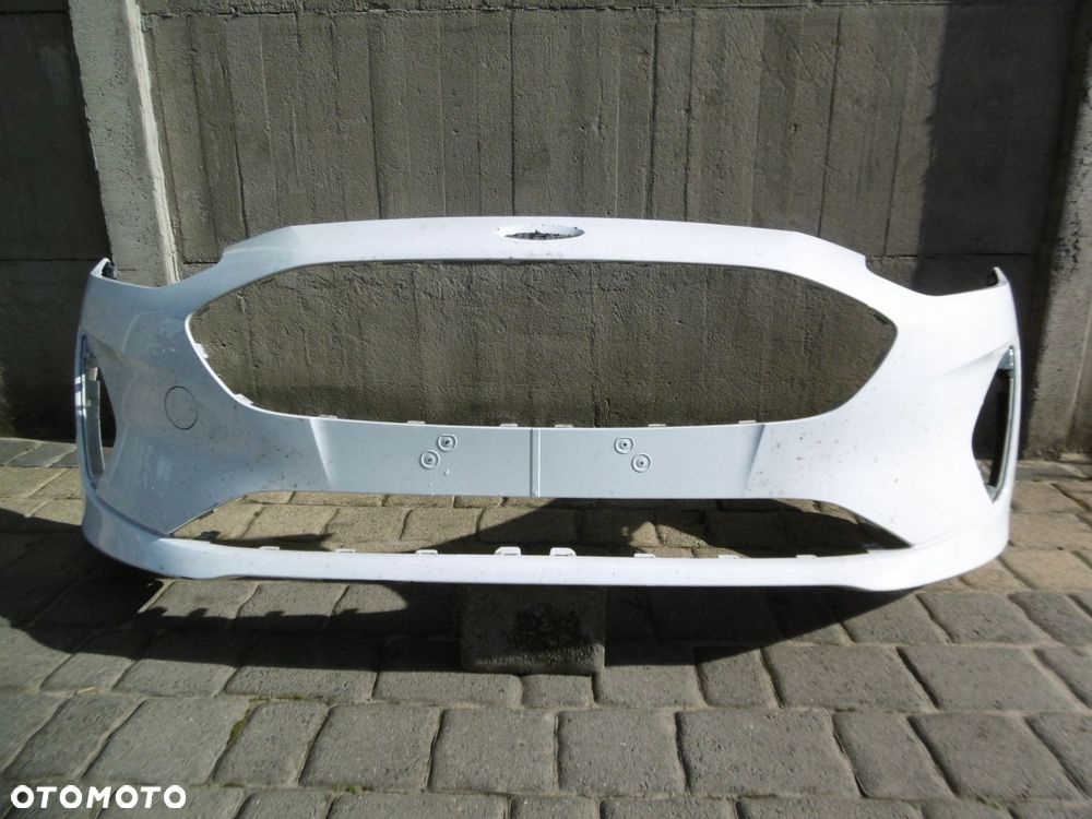 FORD FIESTA MK8 - zderzak przedni - 1