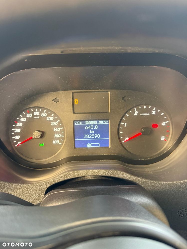 Mercedes-Benz Sprinter 907 - 9