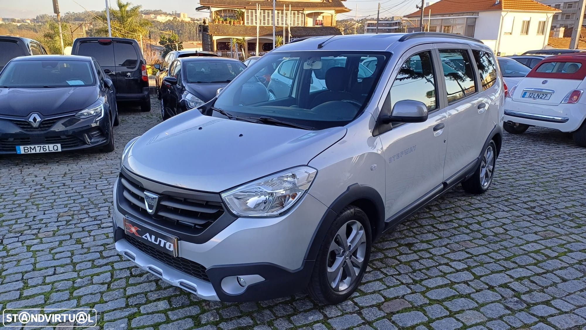 Dacia Lodgy 1.5 dCi Stepway 7L - 1