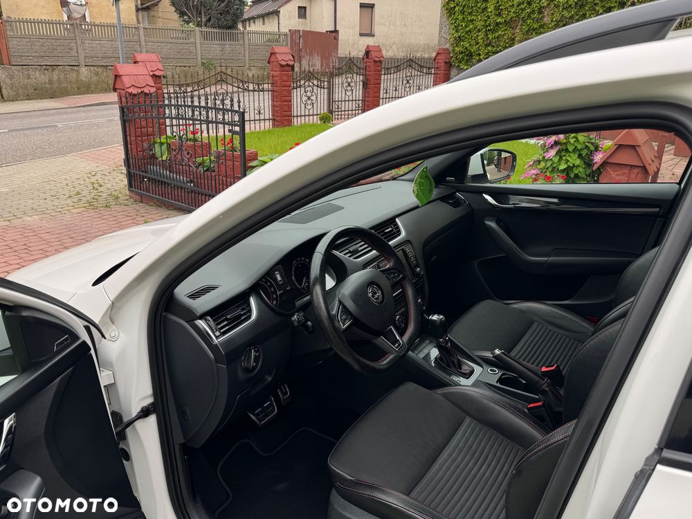 Skoda Octavia 2.0 TDI RS DSG - 12