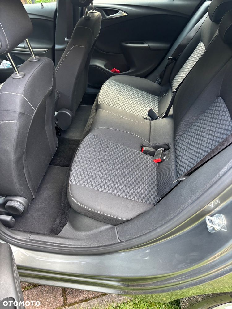 Opel Astra V 1.2 T Business Elegance S&S - 7