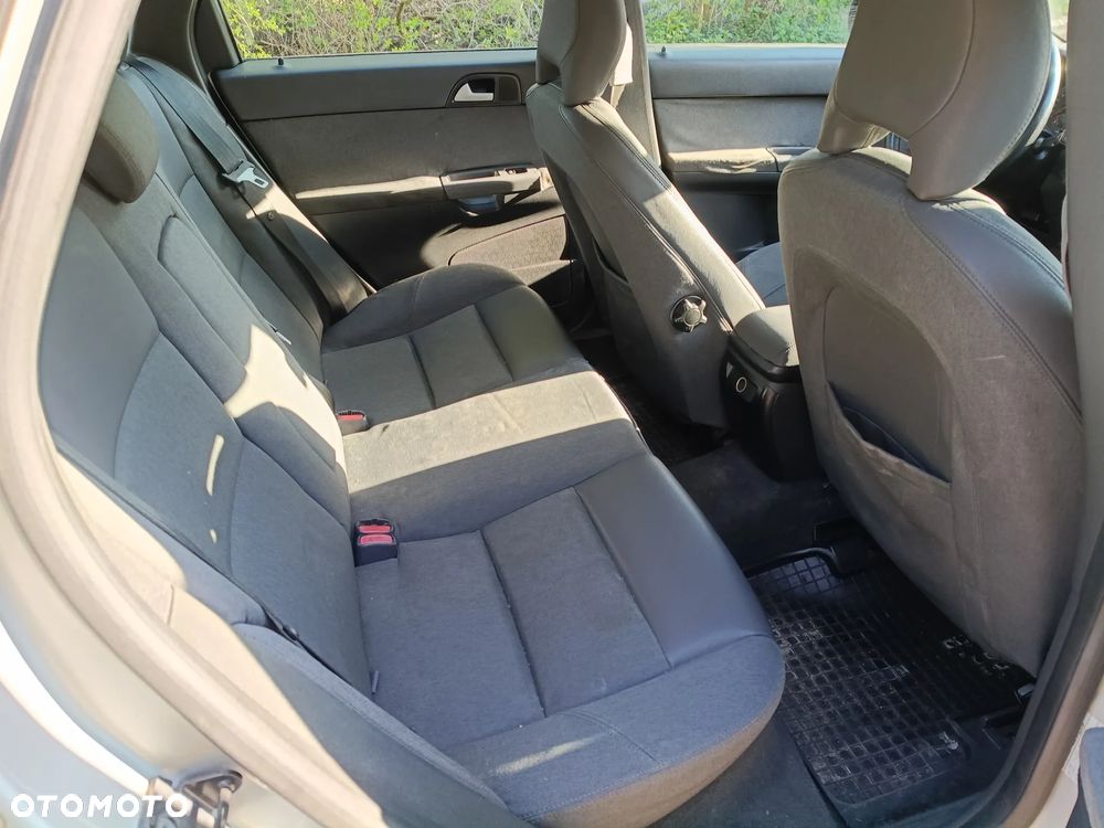 Volvo V50 2.0D Momentum - 6