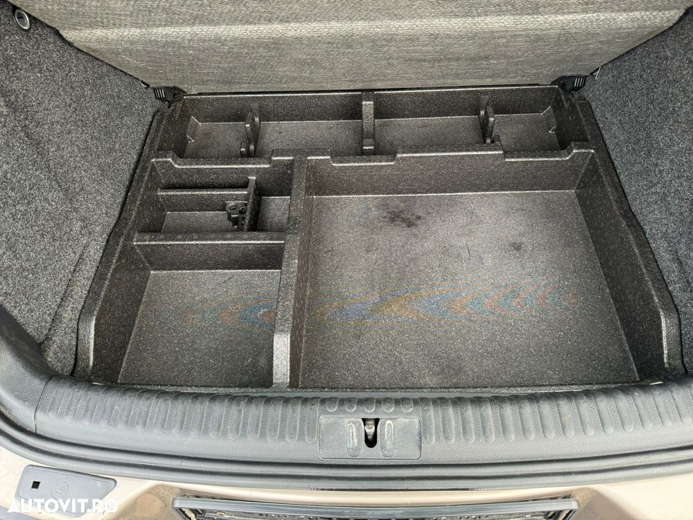 Volkswagen Tiguan 2.0 TDI DPF 4Motion Sport & Style - 32