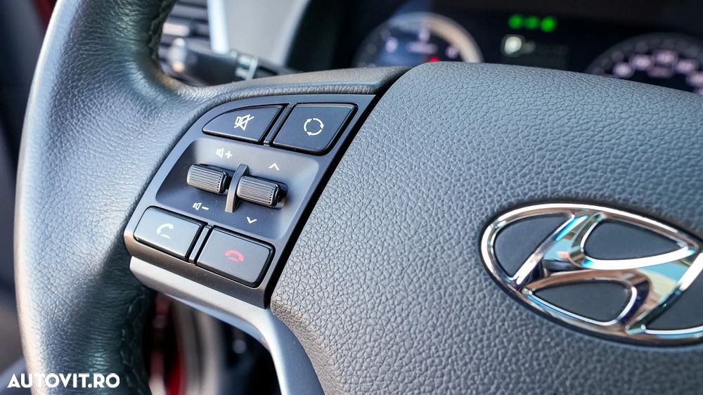 Hyundai Tucson 2.0 CRDI 4WD 6AT Luxury+ - 19