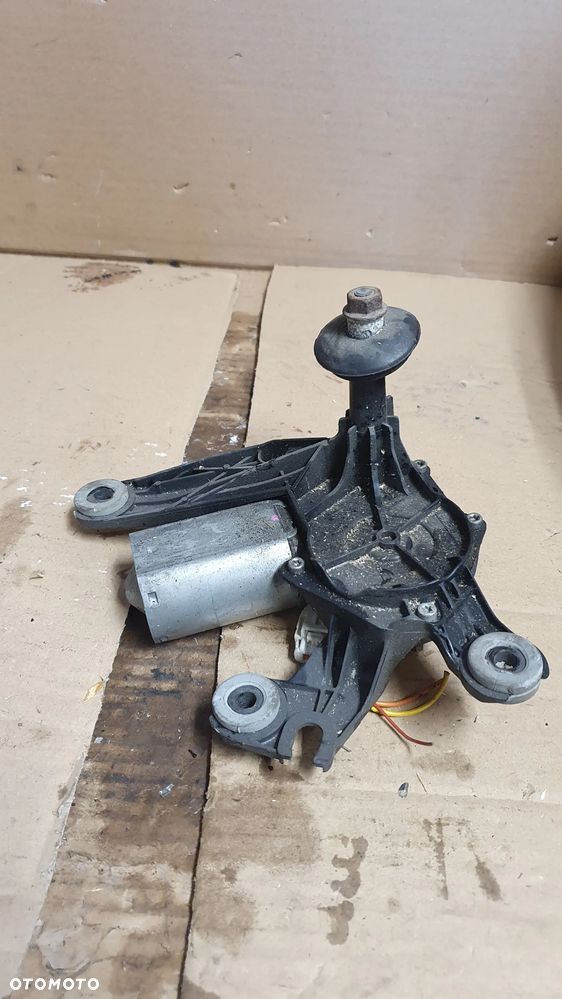 SILNICZEK WYCIERACZKI TYŁ PEUGEOT 206 nr 9638664980  53017812 - 4