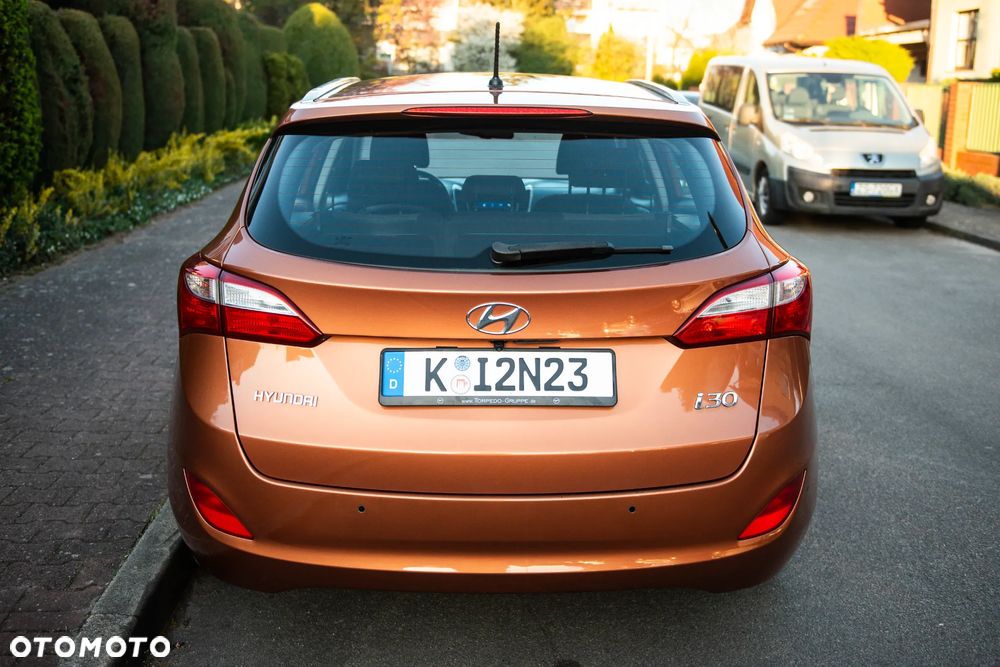 Hyundai i30 1.6 GDI Premium - 14