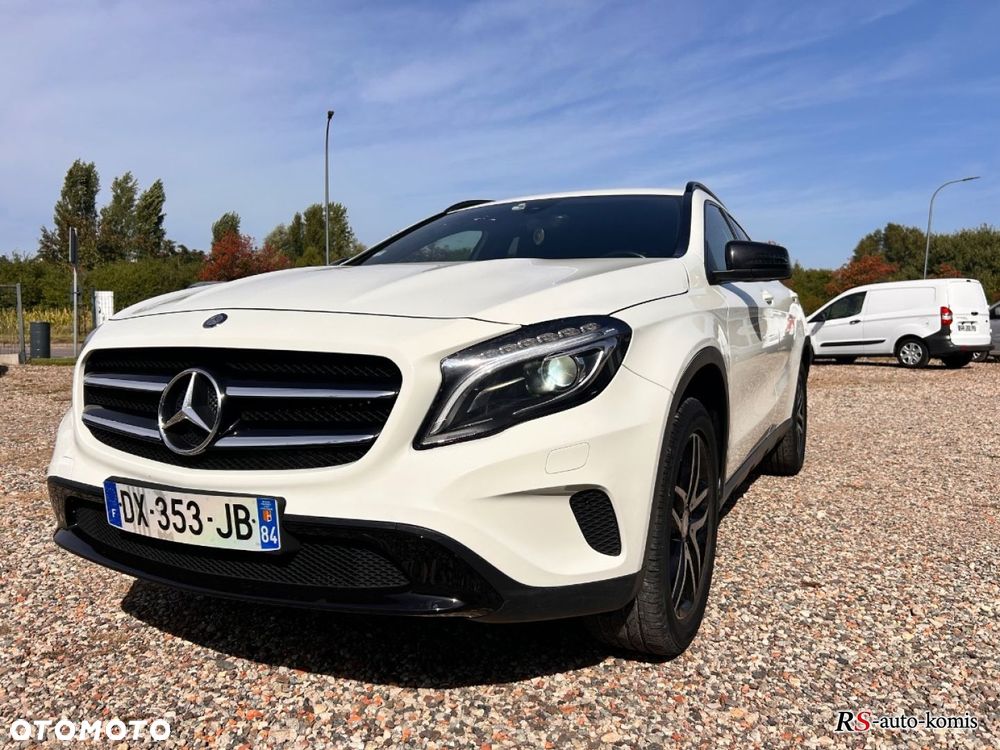 Mercedes-Benz GLA - 3