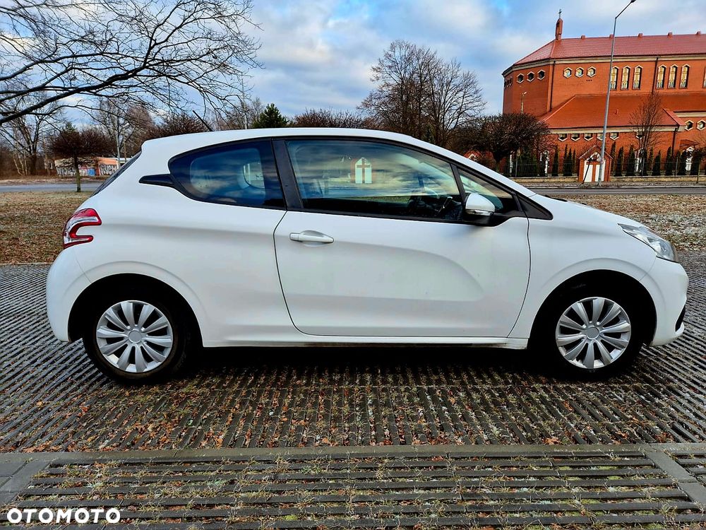 Peugeot 208 HDi 68 Like - 8