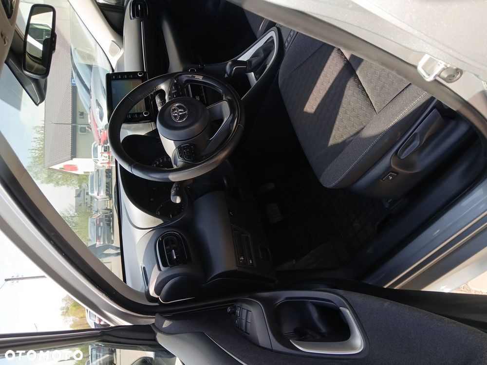 Toyota Yaris Hybrid 1.5 Comfort - 19